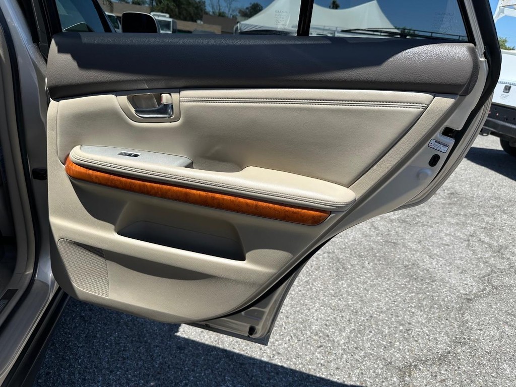 2004 Lexus RX 330 photo 25