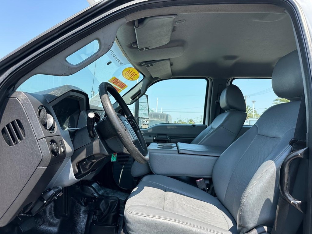 2016 Ford F-650 Crew Cab photo 16