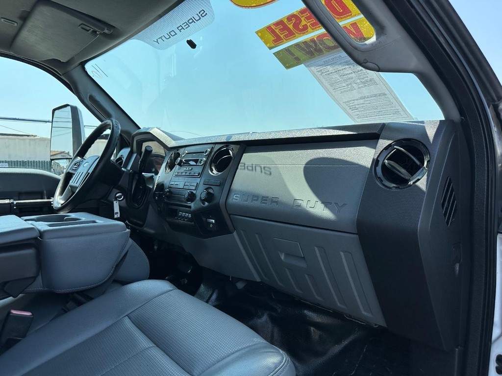 2016 Ford F-650 Crew Cab photo 19