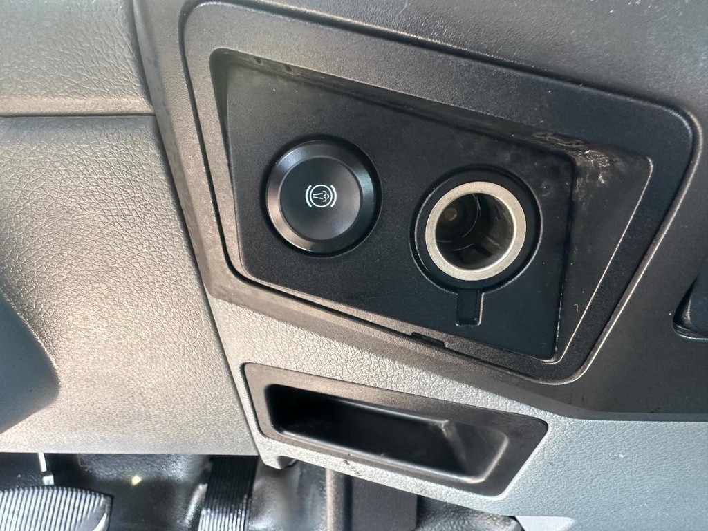 2016 Ford F-650 Crew Cab photo 35