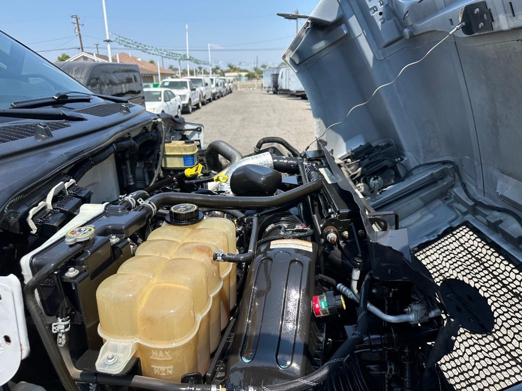 2016 Ford F-650 Crew Cab photo 43