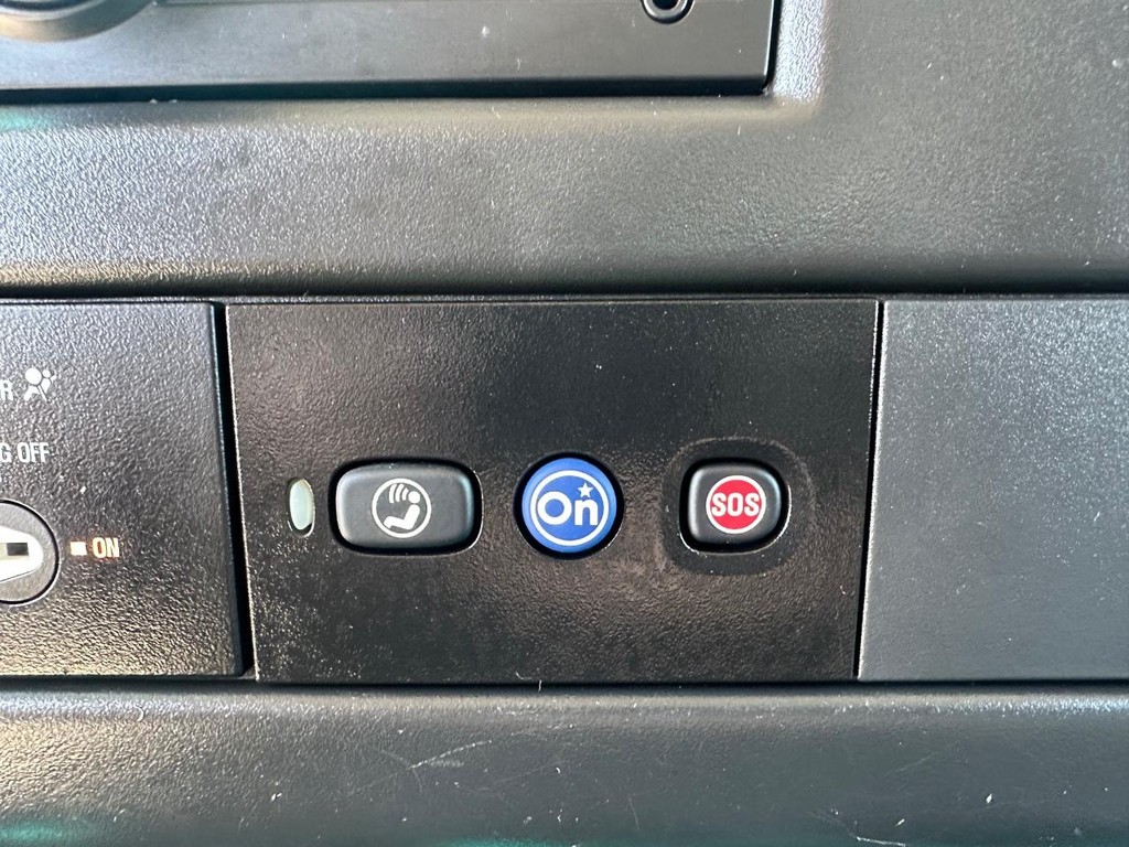 Chevrolet Express 2500 Vehicle Full-screen Gallery Image 39