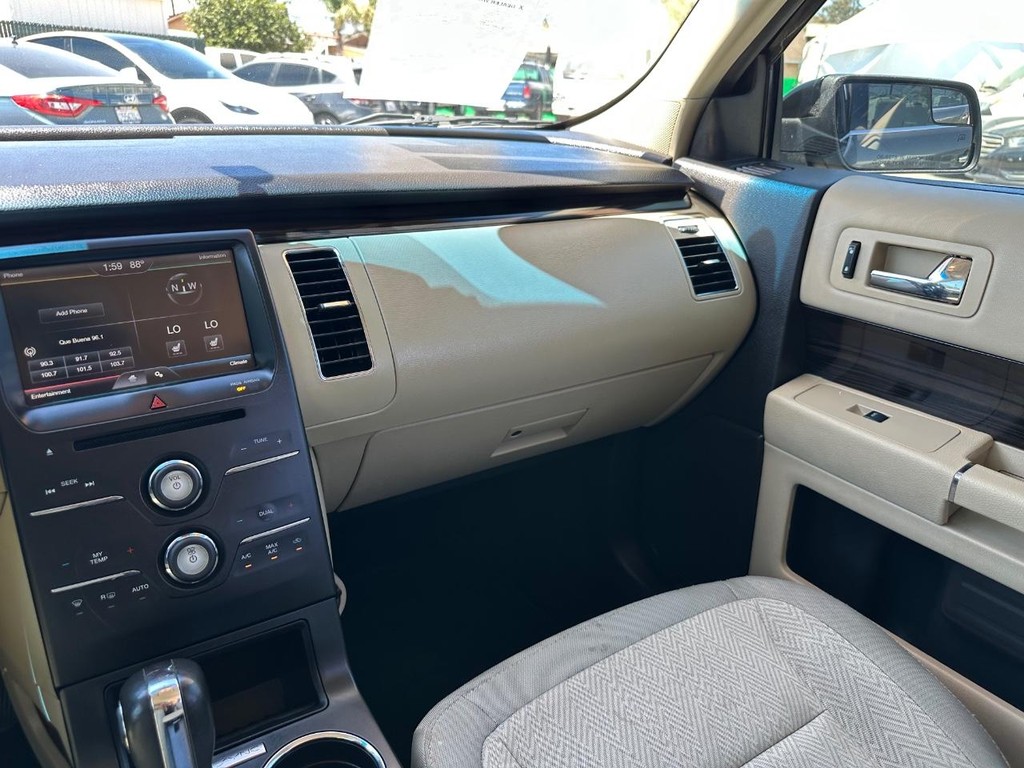 Ford Flex Vehicle Full-screen Gallery Image 26