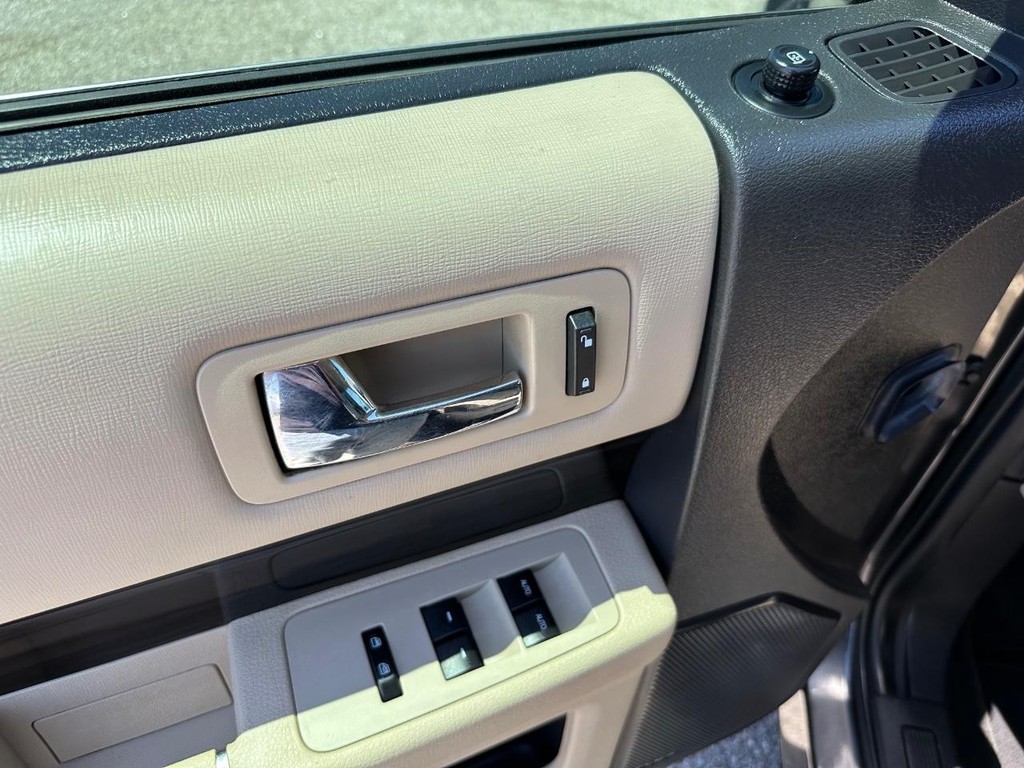 Ford Flex Vehicle Full-screen Gallery Image 34