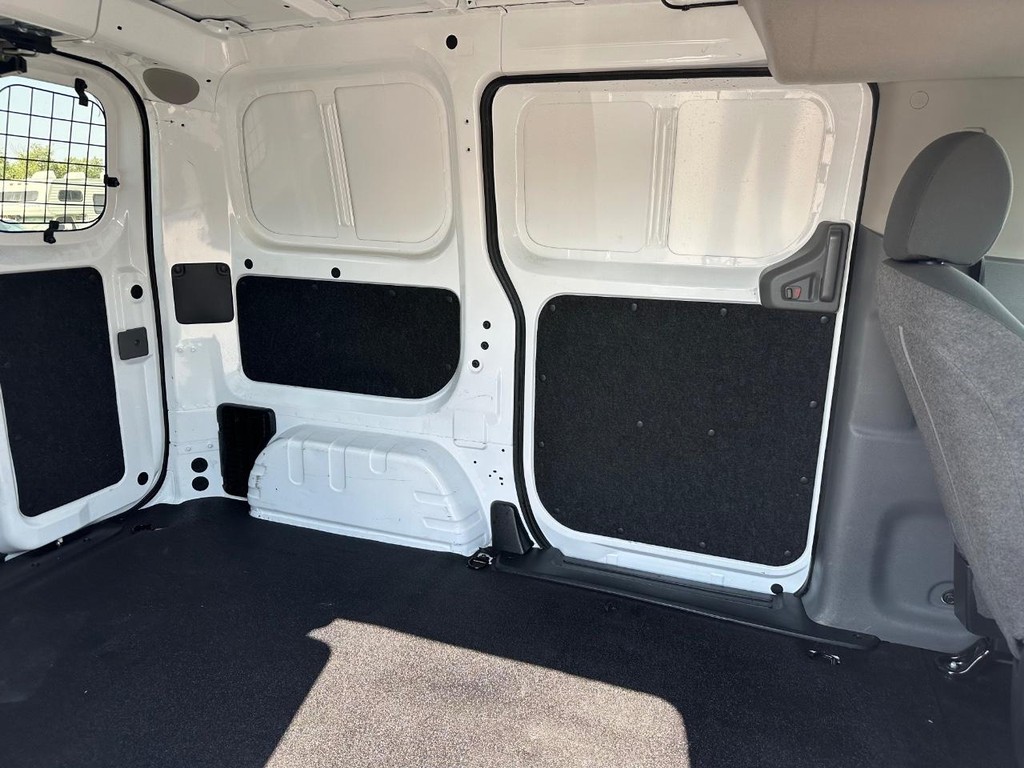 Chevrolet City Express Vehicle Full-screen Gallery Image 20