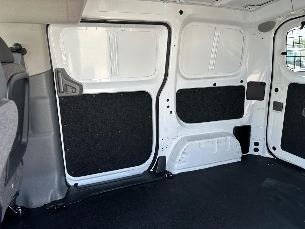 Chevrolet City Express Vehicle Full-screen Gallery Image 22