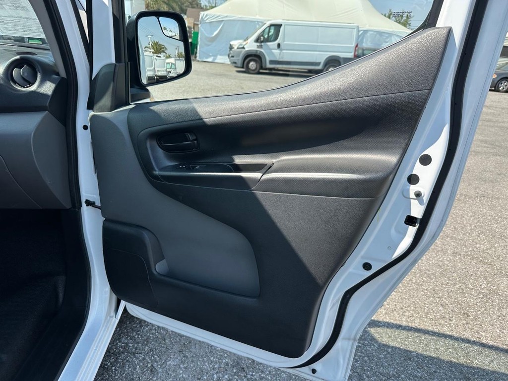 Chevrolet City Express Vehicle Full-screen Gallery Image 27