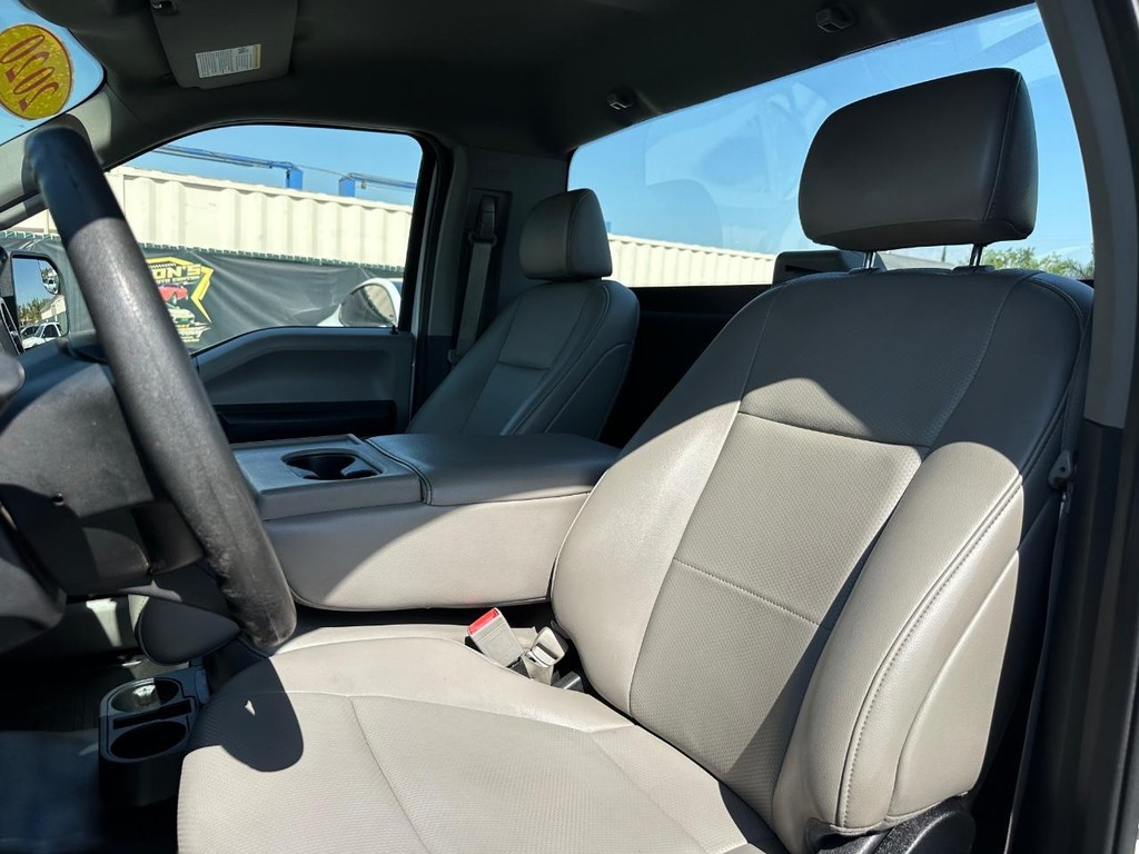 Ford F-150 Vehicle Full-screen Gallery Image 18