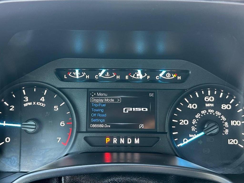 Ford F-150 Vehicle Full-screen Gallery Image 30