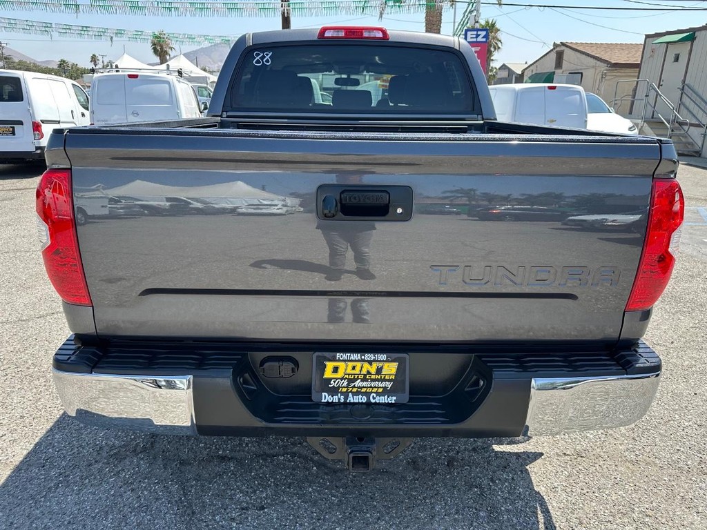 2017 Toyota Tundra SR5 CrewMax photo 11