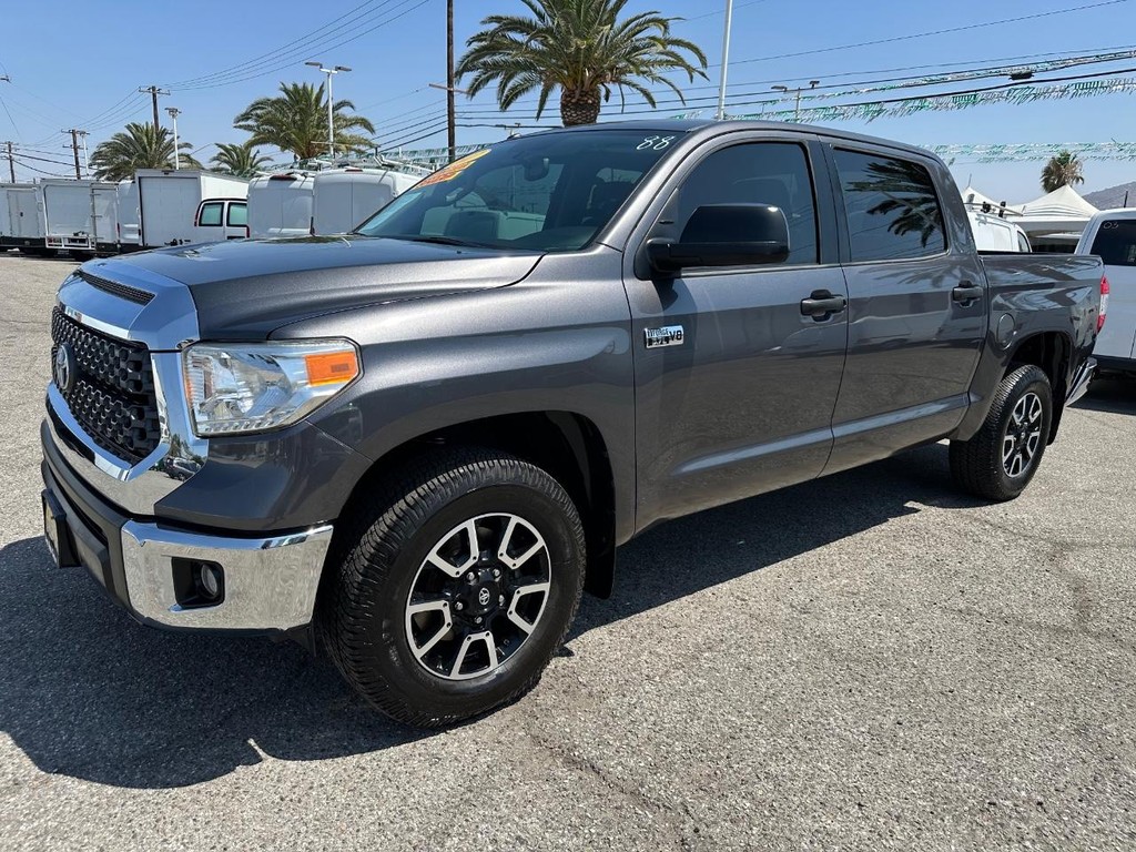 2017 Toyota Tundra SR5 CrewMax photo 14
