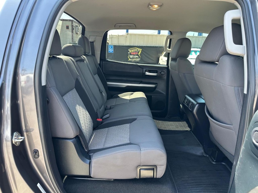 2017 Toyota Tundra SR5 CrewMax photo 31