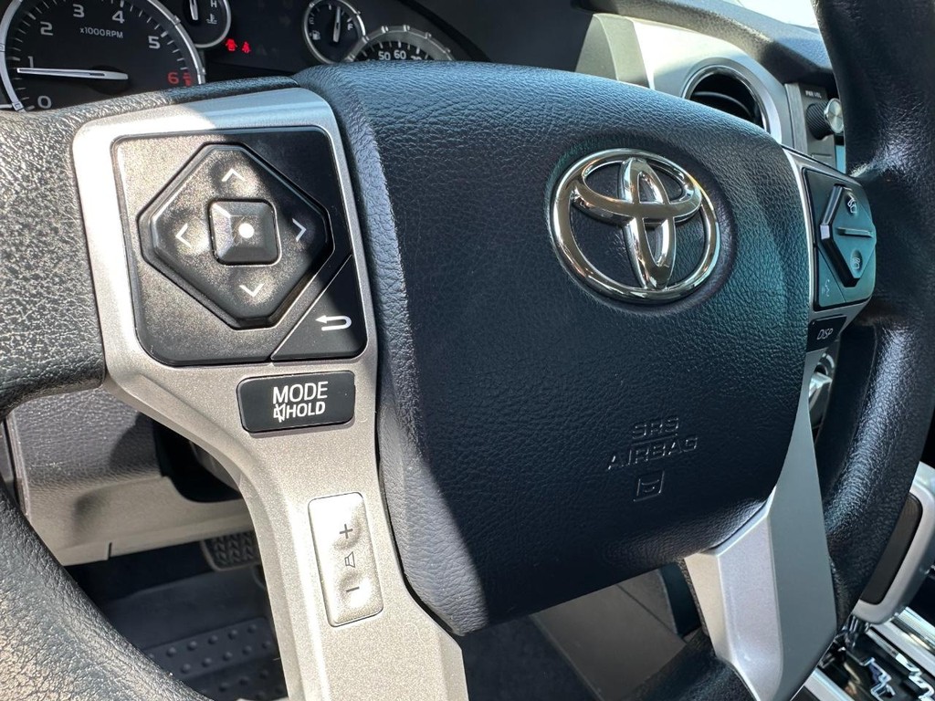 2017 Toyota Tundra SR5 CrewMax photo 36