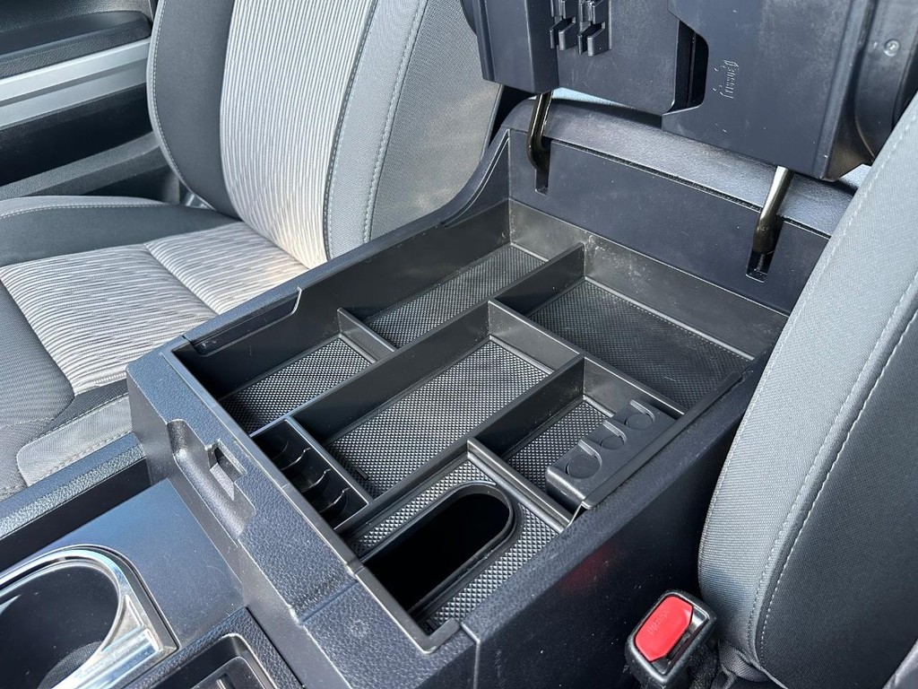 2017 Toyota Tundra SR5 CrewMax photo 40