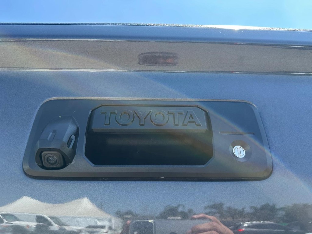 2017 Toyota Tundra SR5 CrewMax photo 42