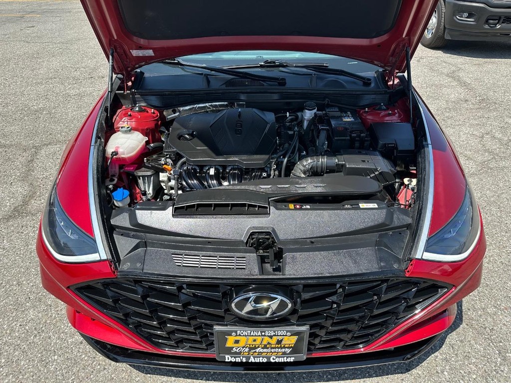 Hyundai Sonata Vehicle Full-screen Gallery Image 43