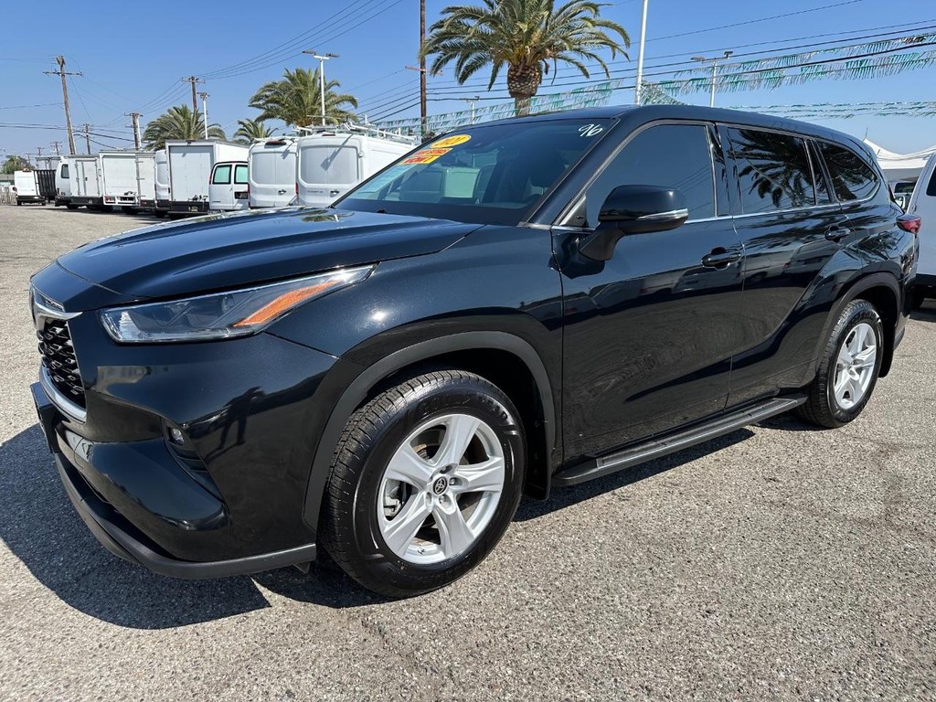 Toyota Highlander Vehicle Full-screen Gallery Image 12