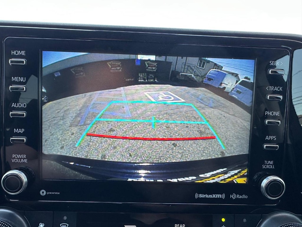 Toyota Highlander Vehicle Full-screen Gallery Image 44