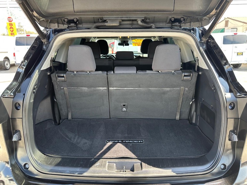 Toyota Highlander Vehicle Full-screen Gallery Image 45