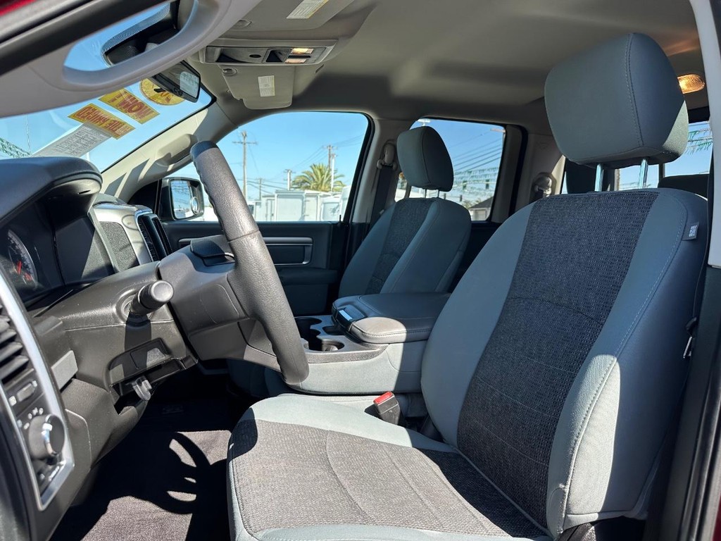 Ram 1500 Vehicle Full-screen Gallery Image 18