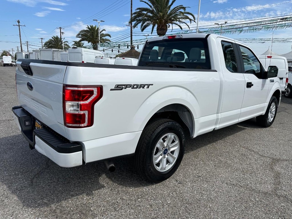 Ford F-150 Vehicle Full-screen Gallery Image 06