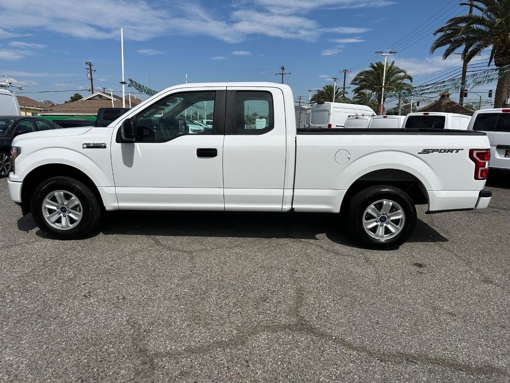 Ford F-150 Vehicle Full-screen Gallery Image 11
