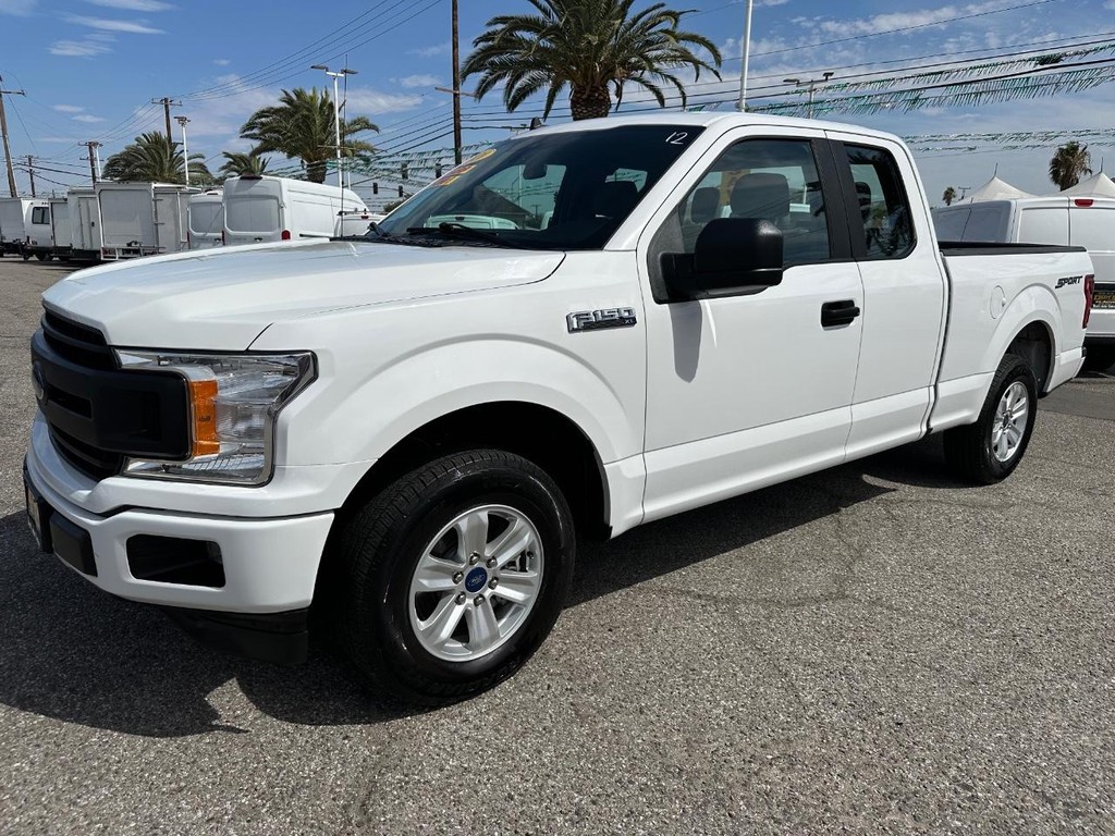 Ford F-150 Vehicle Full-screen Gallery Image 12
