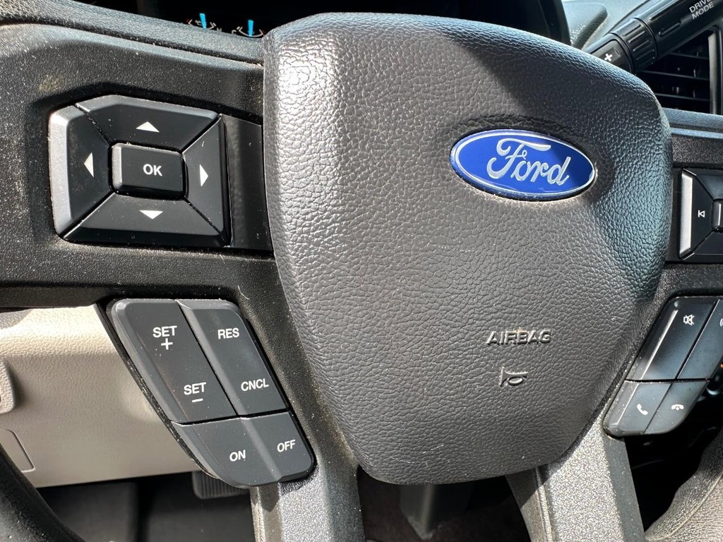 Ford F-150 Vehicle Full-screen Gallery Image 36