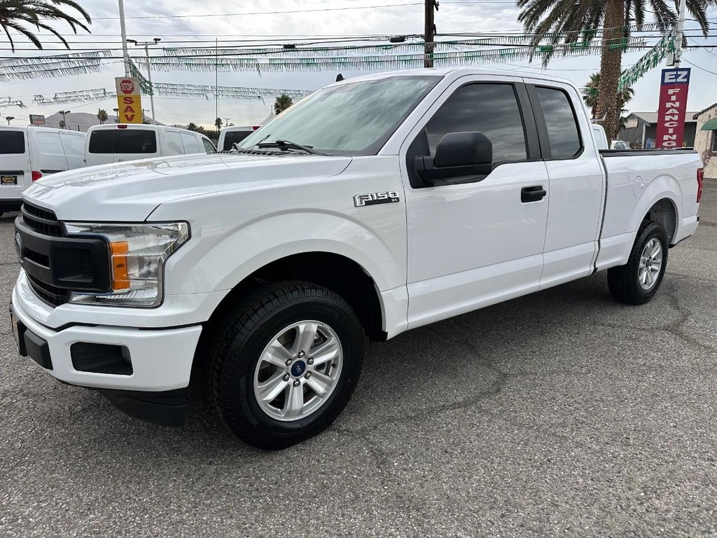 Ford F-150 Vehicle Full-screen Gallery Image 12