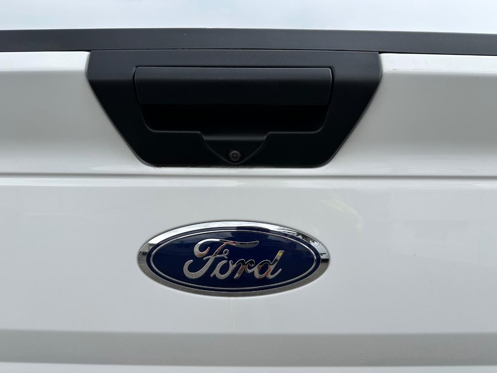 Ford F-150 Vehicle Full-screen Gallery Image 38