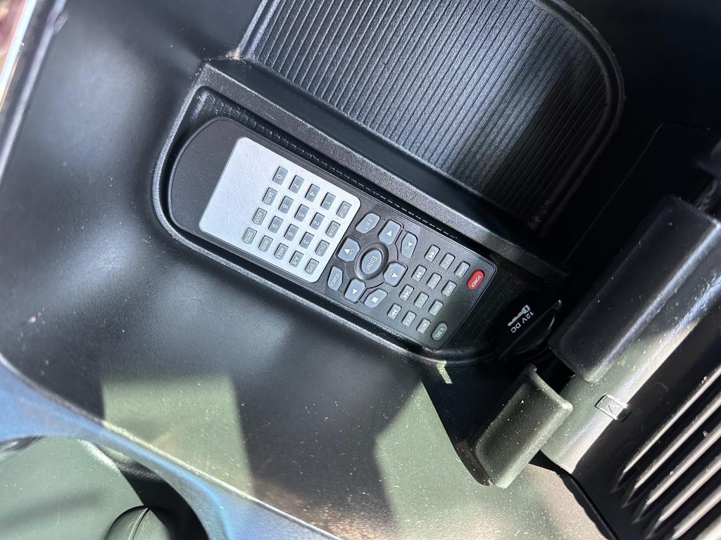 Ram 1500 Vehicle Full-screen Gallery Image 47