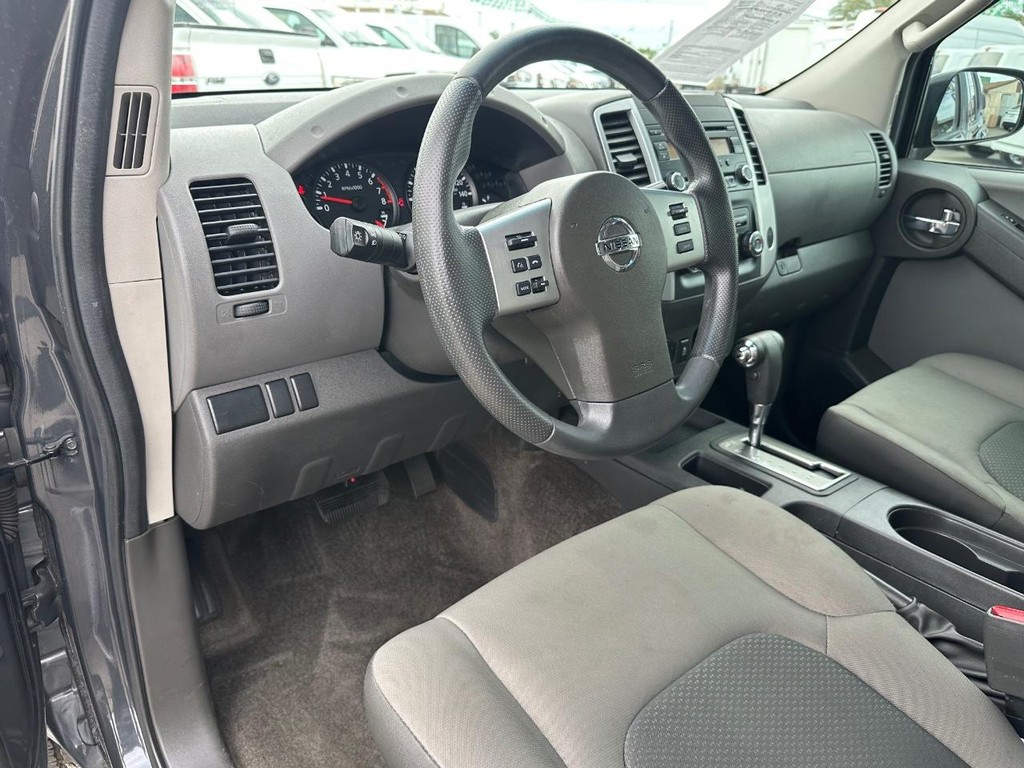 Nissan Xterra Vehicle Full-screen Gallery Image 16