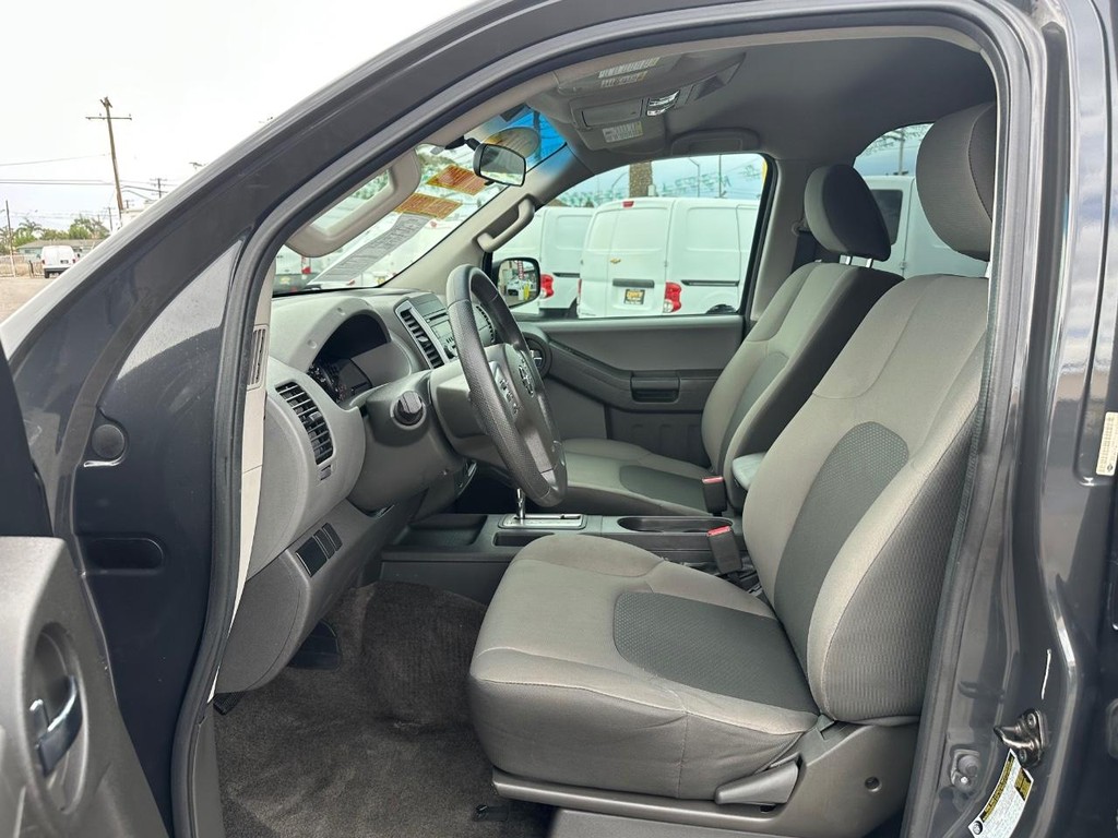 Nissan Xterra Vehicle Full-screen Gallery Image 17