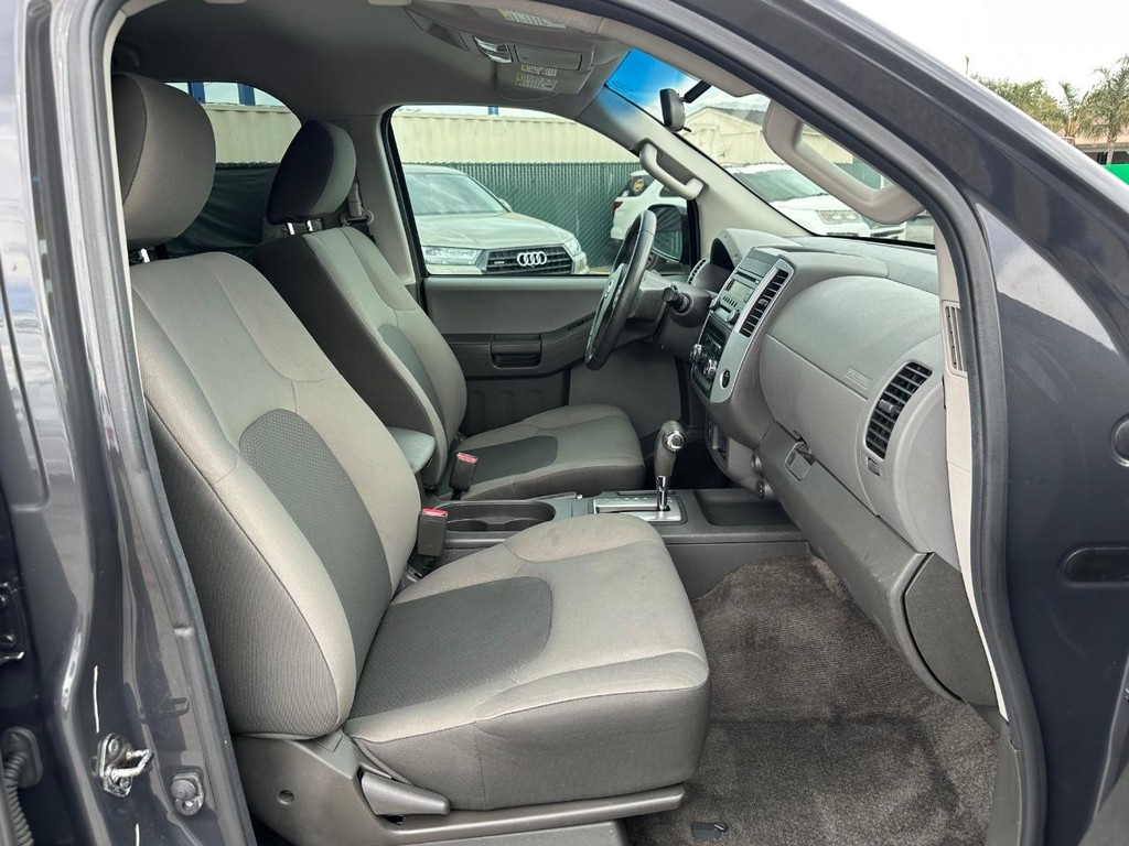 Nissan Xterra Vehicle Full-screen Gallery Image 21