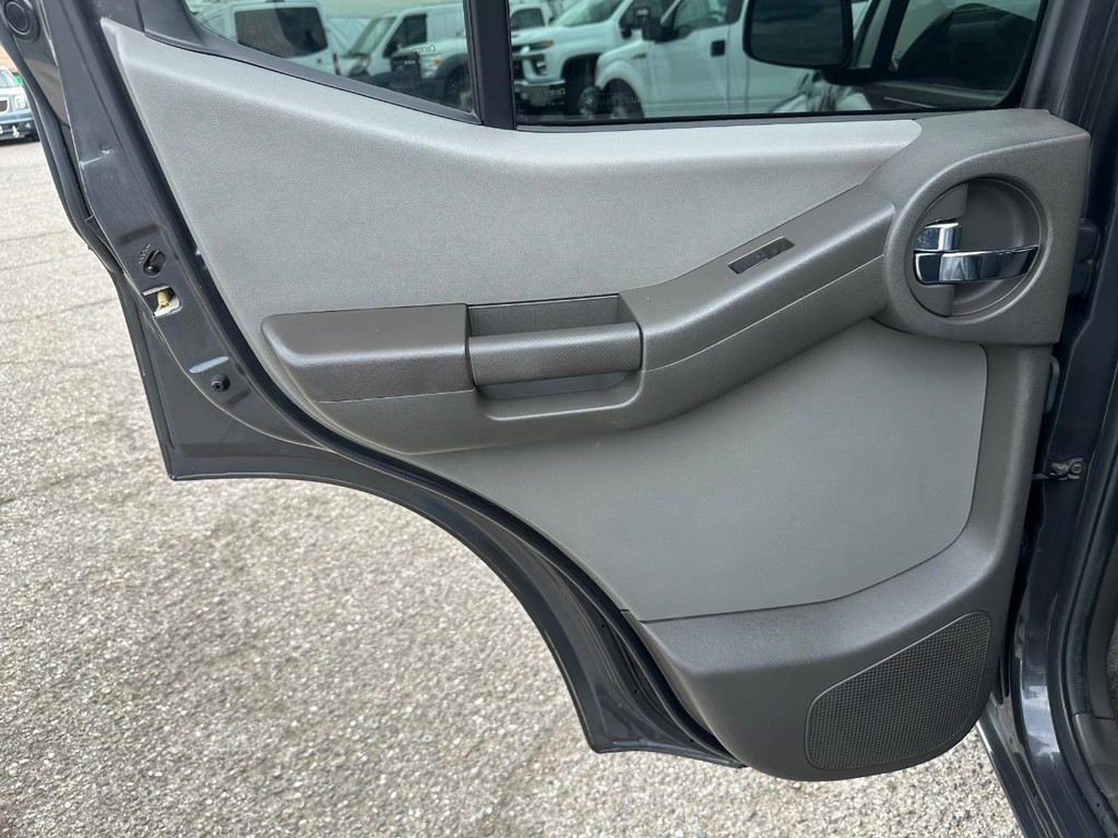 Nissan Xterra Vehicle Full-screen Gallery Image 29