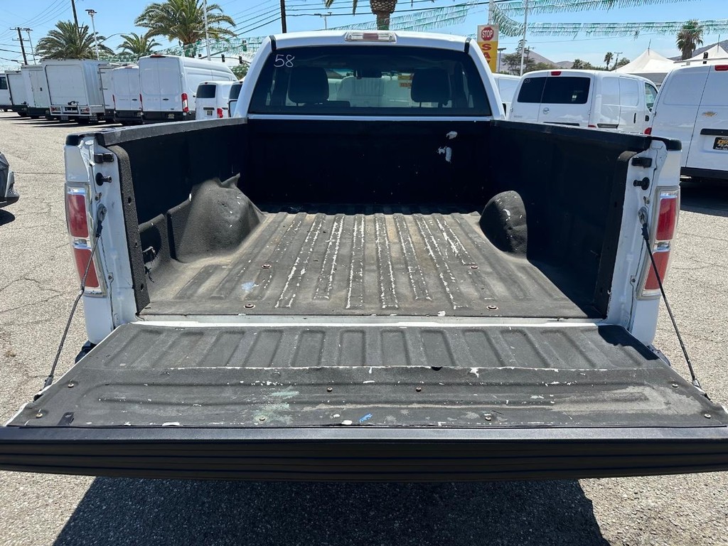 Ford F-150 Vehicle Full-screen Gallery Image 28