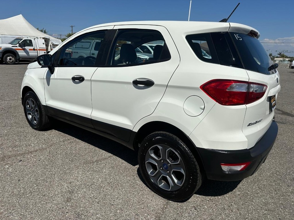 Ford EcoSport Vehicle Full-screen Gallery Image 09
