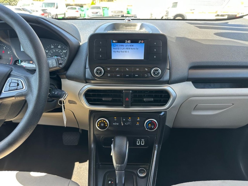 Ford EcoSport Vehicle Full-screen Gallery Image 24