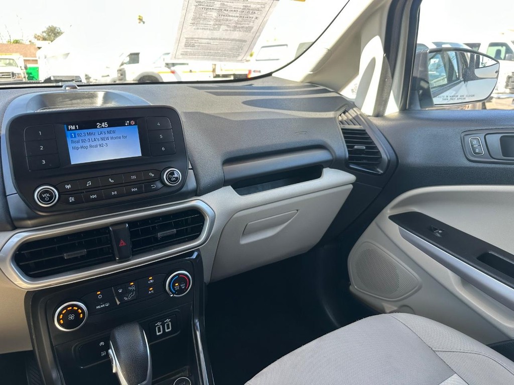 Ford EcoSport Vehicle Full-screen Gallery Image 25