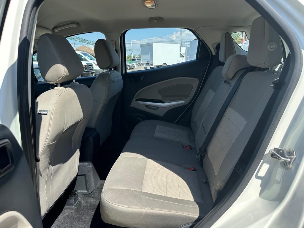 Ford EcoSport Vehicle Full-screen Gallery Image 30