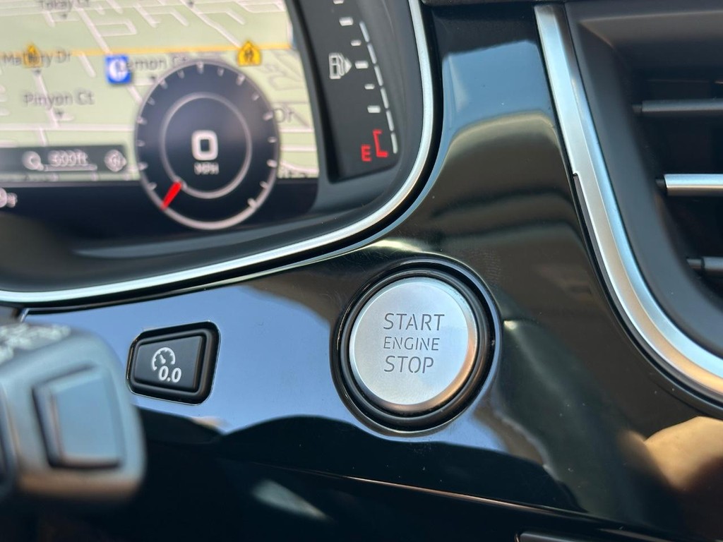 Audi Q7 Vehicle Full-screen Gallery Image 49