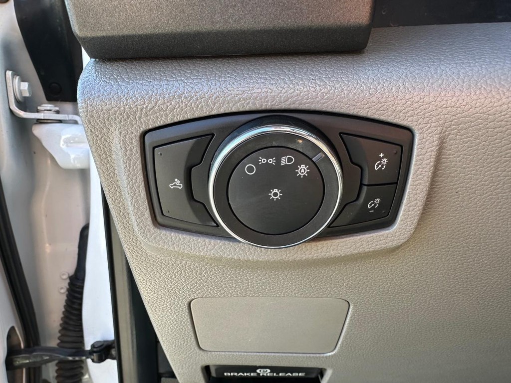 Ford F-250 Vehicle Full-screen Gallery Image 34