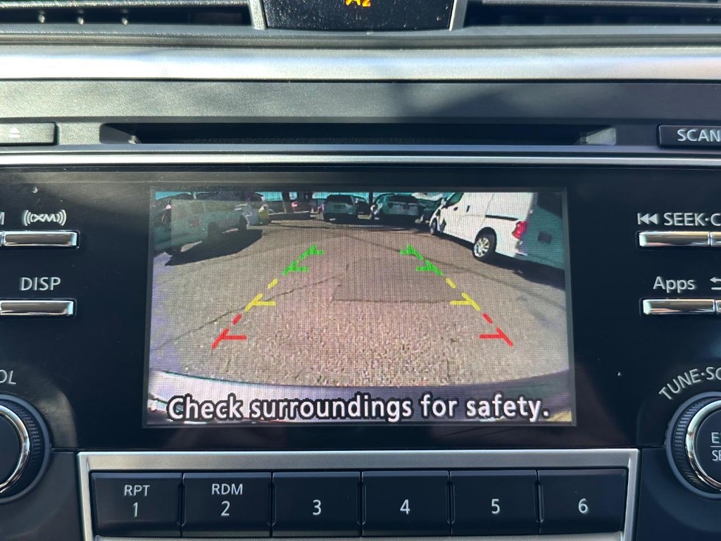 Nissan Altima Vehicle Full-screen Gallery Image 38