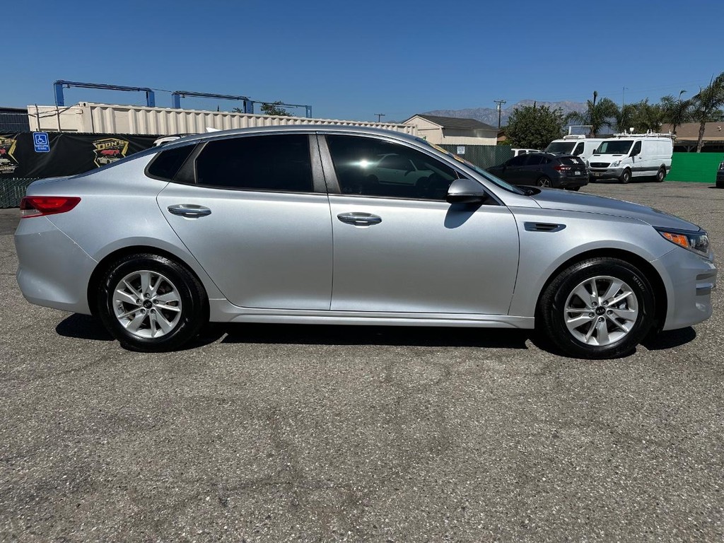 2016 Kia Optima LX photo 6