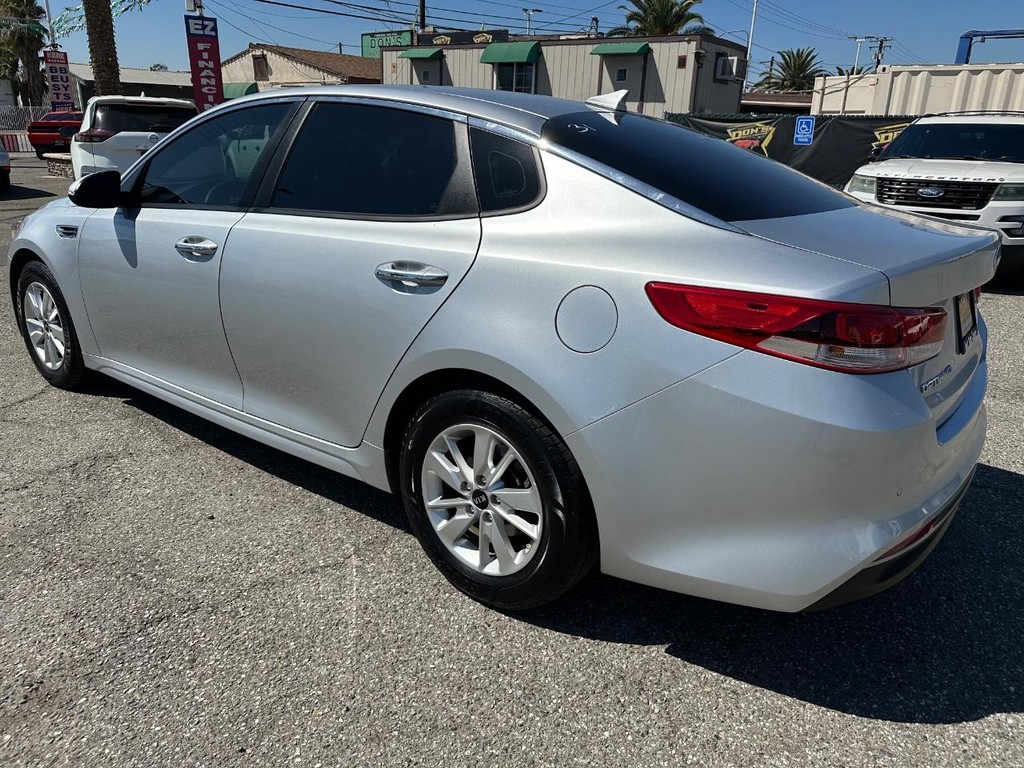 2016 Kia Optima LX photo 9