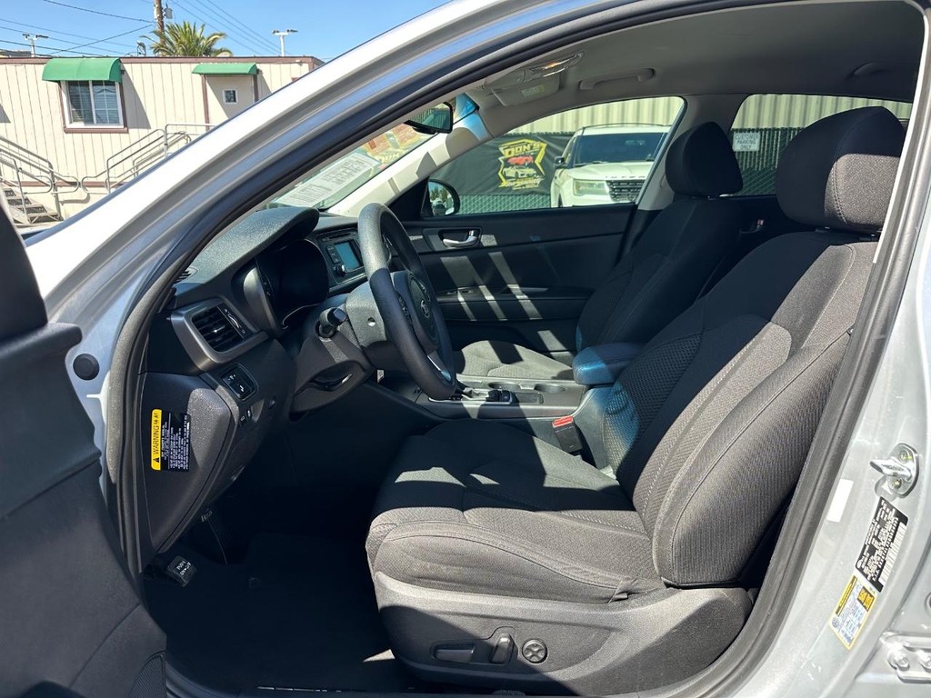 2016 Kia Optima LX photo 15