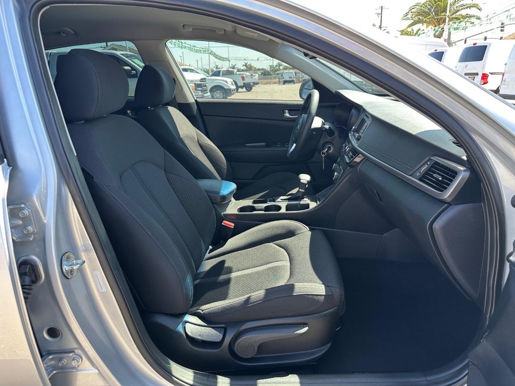 2016 Kia Optima LX photo 19
