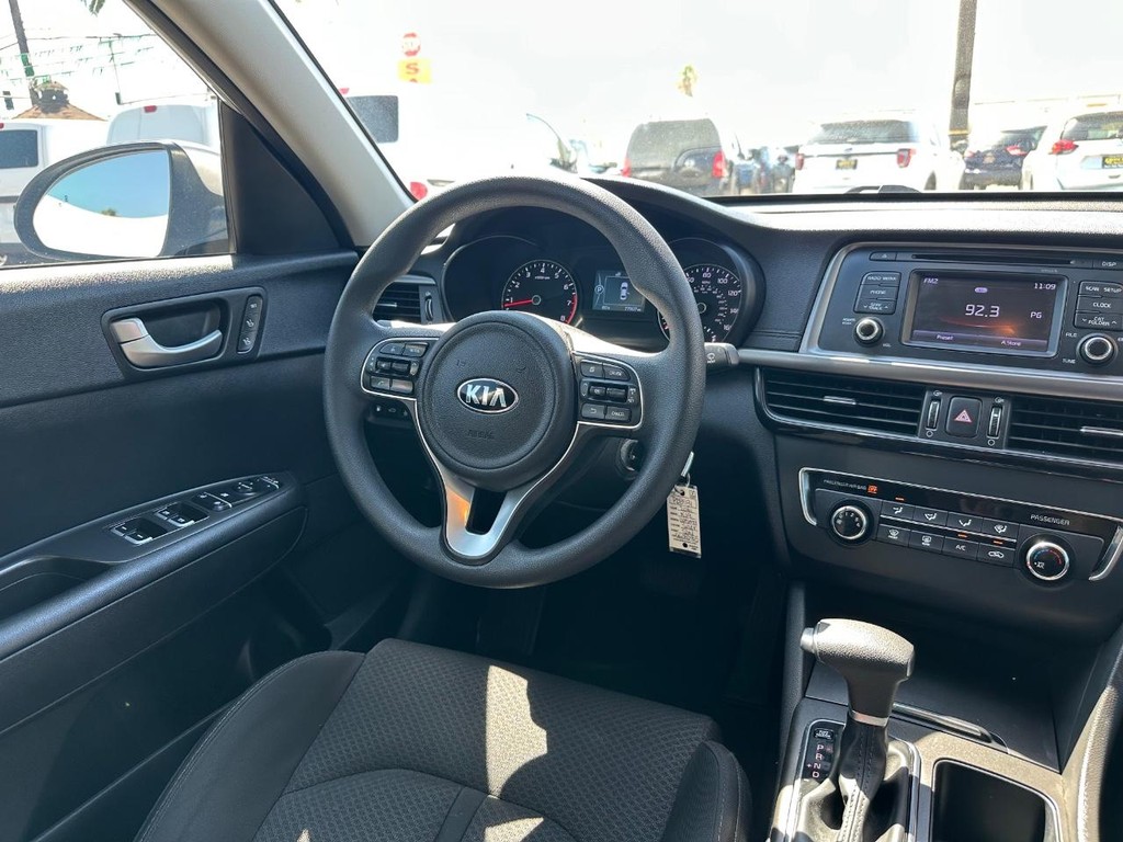 2016 Kia Optima LX photo 22