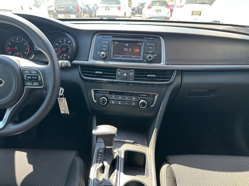 2016 Kia Optima LX photo 23
