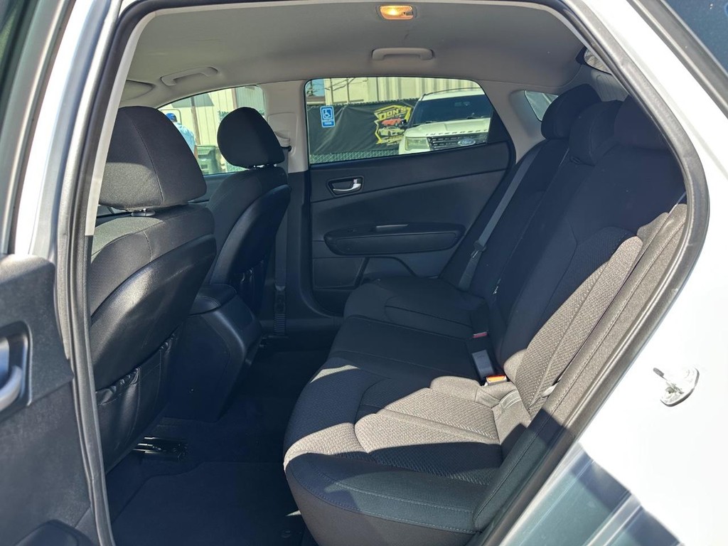 2016 Kia Optima LX photo 29